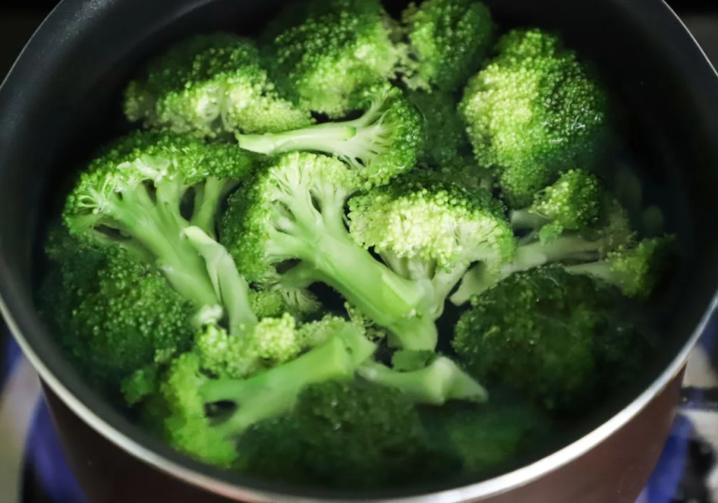 Μπρόκολο σε κατσαρόλα